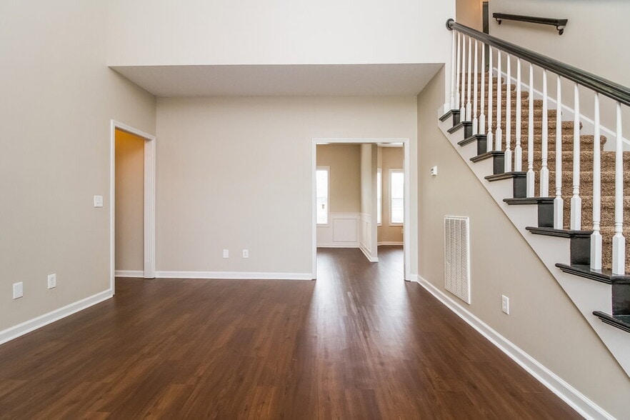 Building Photo - 3411 Wellington Pl