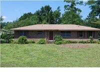 Building Photo - 102 Magnolia St