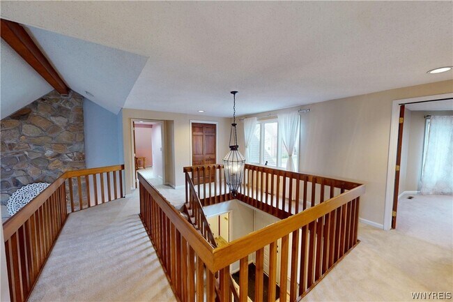 Building Photo - 30 Opal Ct