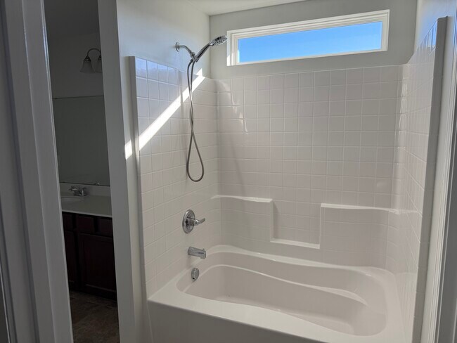 Building Photo - 212 Windfall Rd