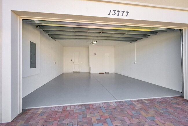 Building Photo - 13777 Prickly Cone Cv