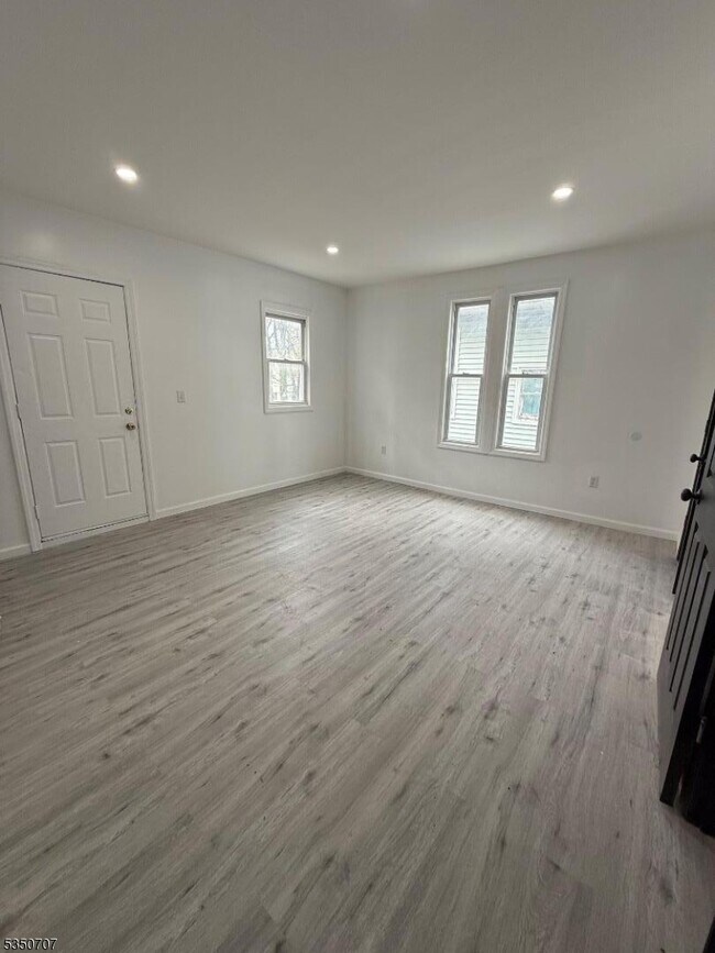 Building Photo - 15 Winthrop Terrace