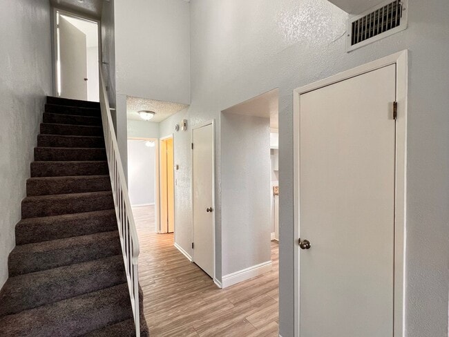 Building Photo - Charming 2-Bedroom Home with Private Patio in Central Bakersfield