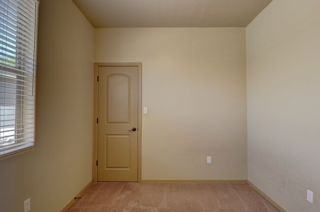 Building Photo - 4987 Wendall Rd