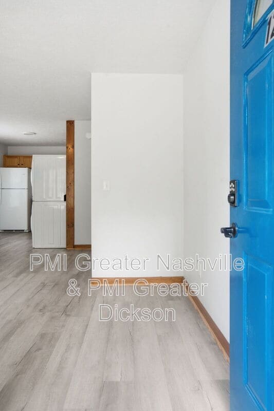 Building Photo - 1208 Coreland Dr