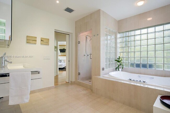 Building Photo - 1515 22nd St