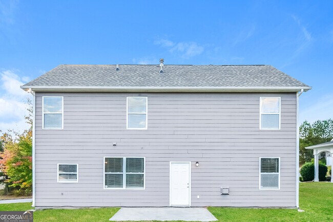 Building Photo - 8904 Crestview Cir