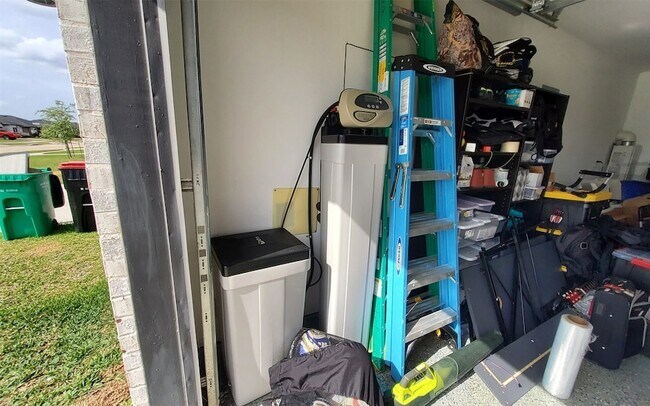 Building Photo - 3839 Sparkman Ln