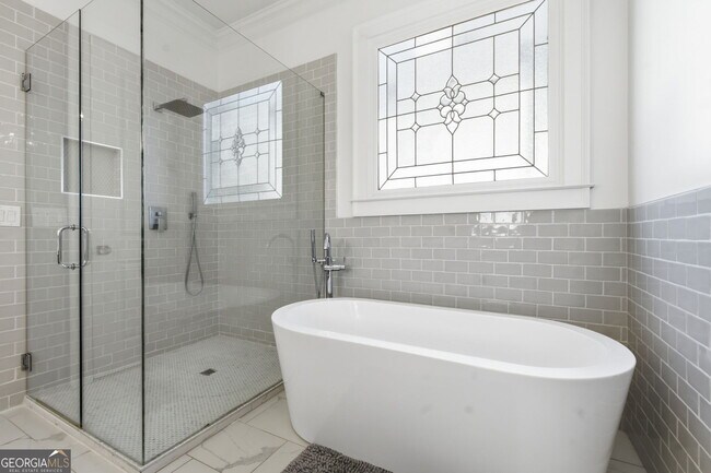 Building Photo - 5451 Autumn Flame Dr NE