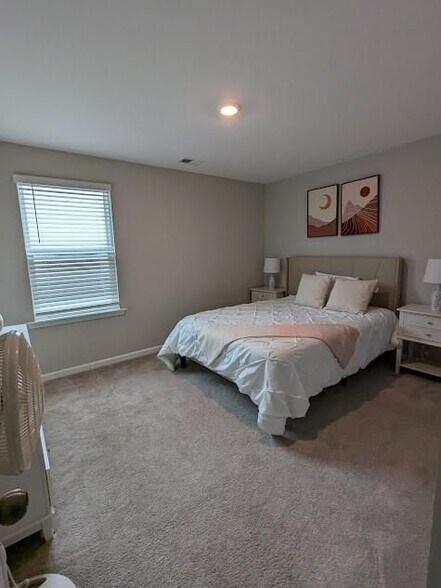 Building Photo - 94 Wynn Wy