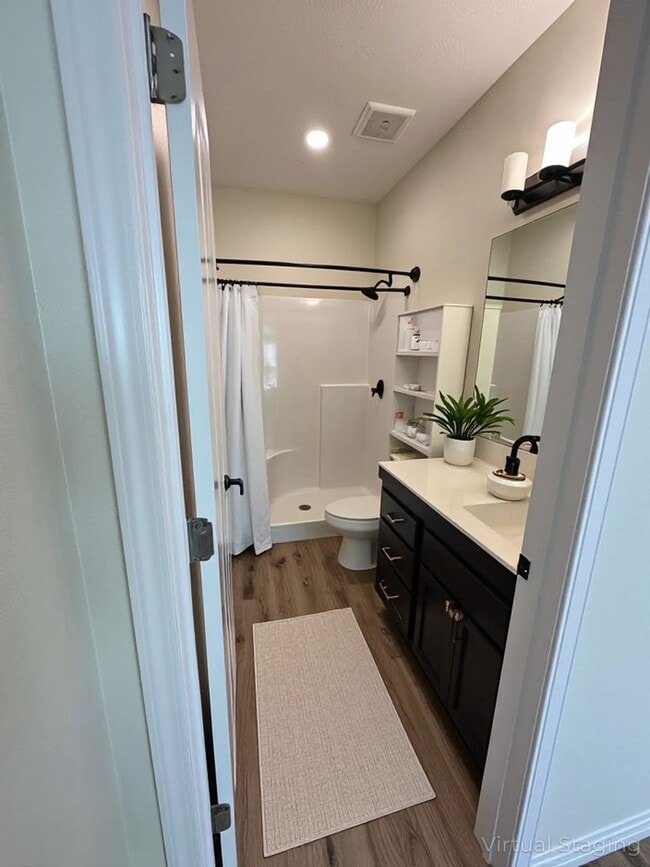 Building Photo - Golf Quarters - GQ 302