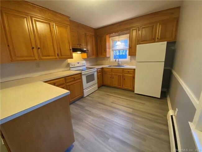 Building Photo - 247 Felt Rd