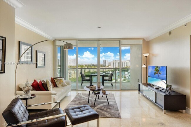 Building Photo - 19400 Turnberry Way