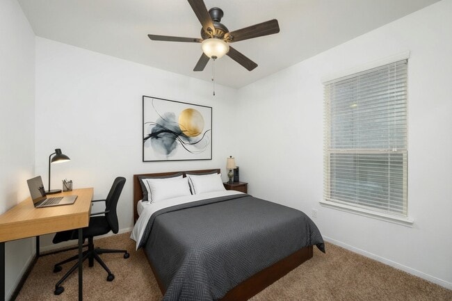 Building Photo - 13711 Contour Ct