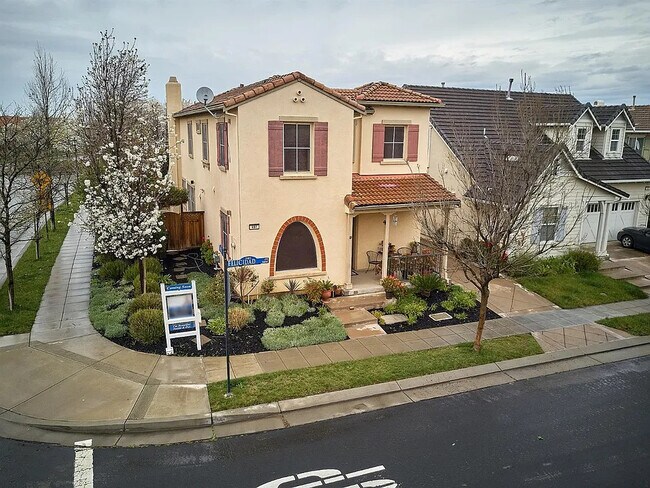 Primary Photo - 497 W Felicidad Ave