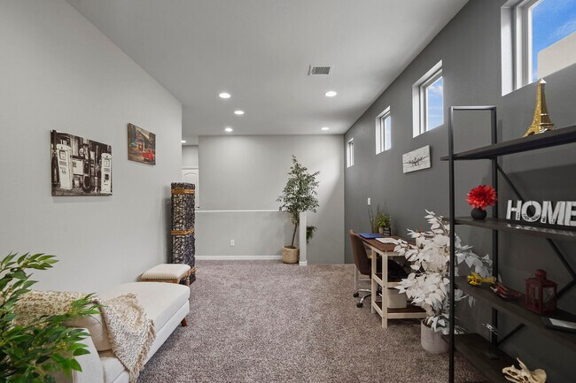 Building Photo - 4567 Marisabel Azcarate St