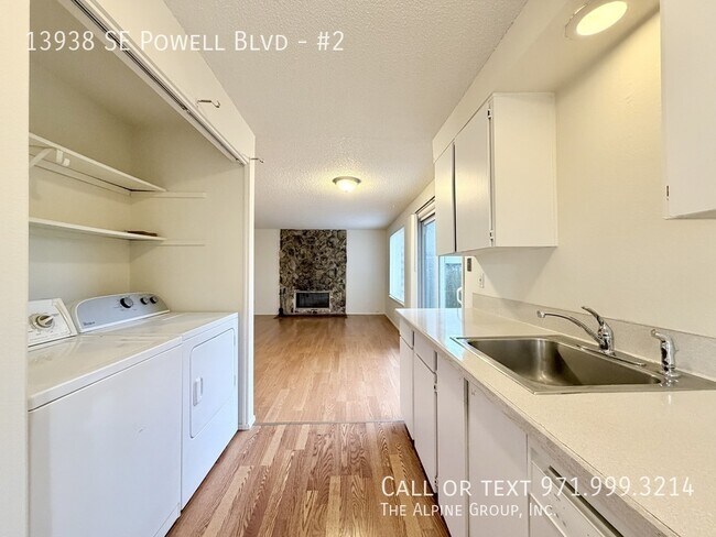 Building Photo - 13938 SE Powell Blvd