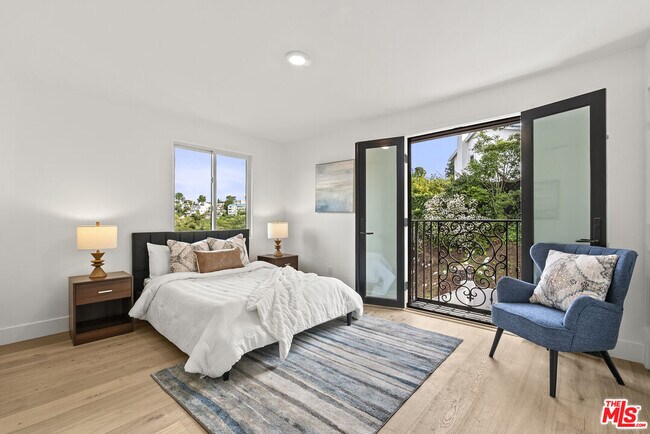 Building Photo - 10825 Savona Rd