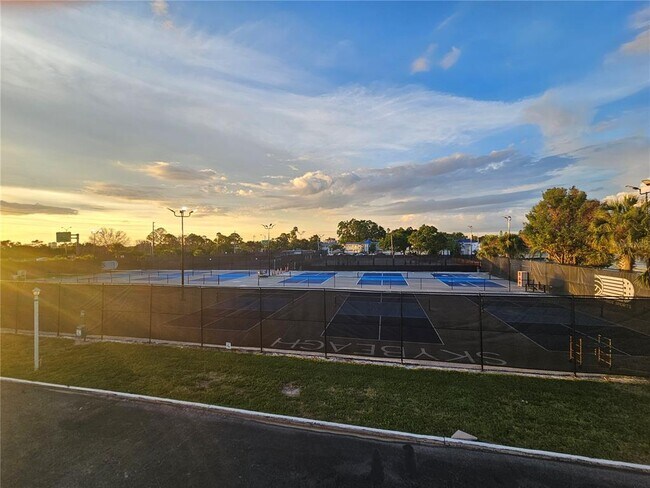 Building Photo - 7100 Sunshine Skyway Ln S