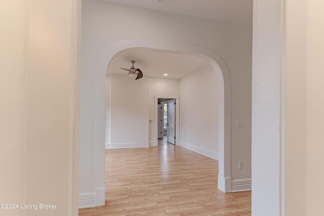 Building Photo - 1804 Frankfort Ave
