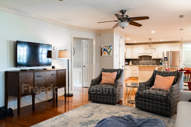 Building Photo - 1000 Harbour Shore Dr