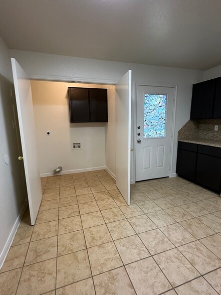 Building Photo - 1410 Natchez Trail