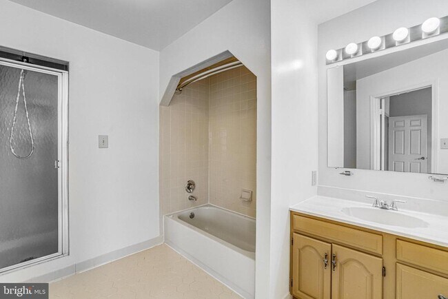 Building Photo - 5974 Wescott Hills Way