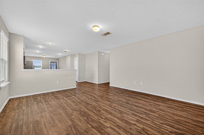 Building Photo - 1830 Cormorant Cres