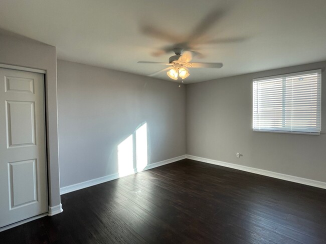 Building Photo - Beautiful Remodeled Condo In North Park w/...