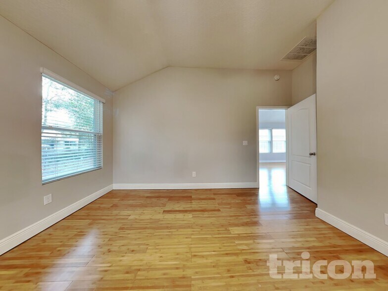 Building Photo - 8919 Weston Living Way