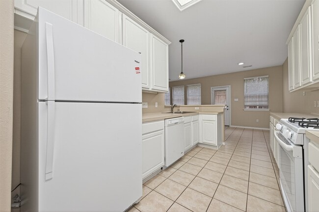 Building Photo - 169 Musewood Ct