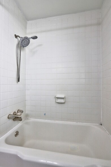 Bathroom 2 - 132 Doran Ave SE