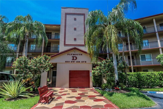 Building Photo - 850 SW 138th Ave