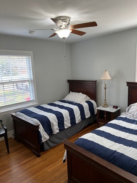 Building Photo - 4832 Holbrook Dr