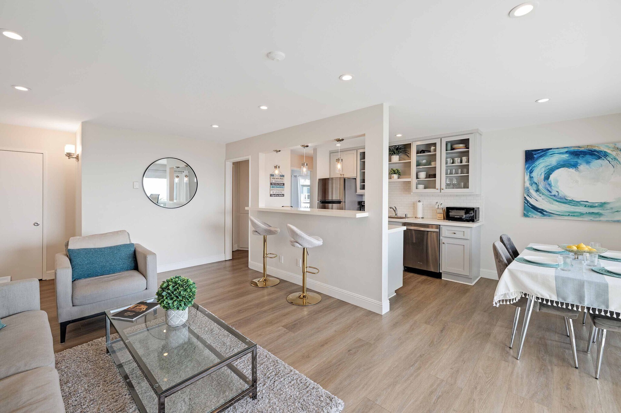 Building Photo - 650 The Village