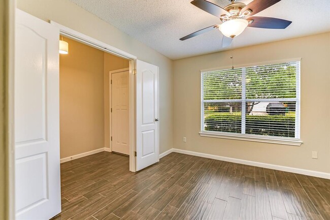 Building Photo - 1303 Crossvine Way