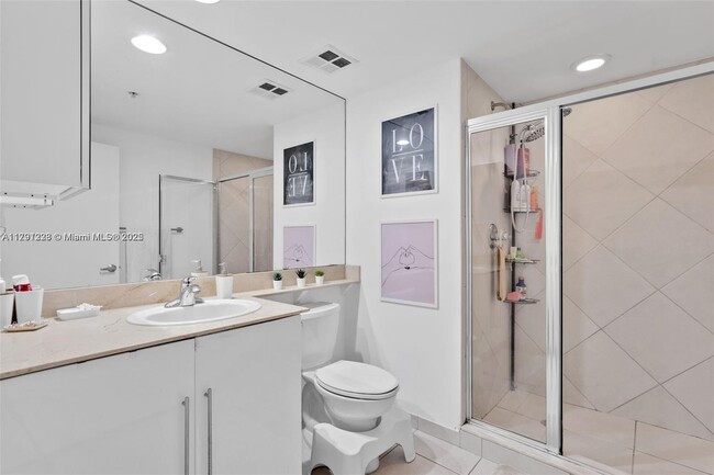Building Photo - 335 S Biscayne Blvd