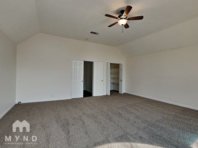 Building Photo - 1121 Holt Hills Pl