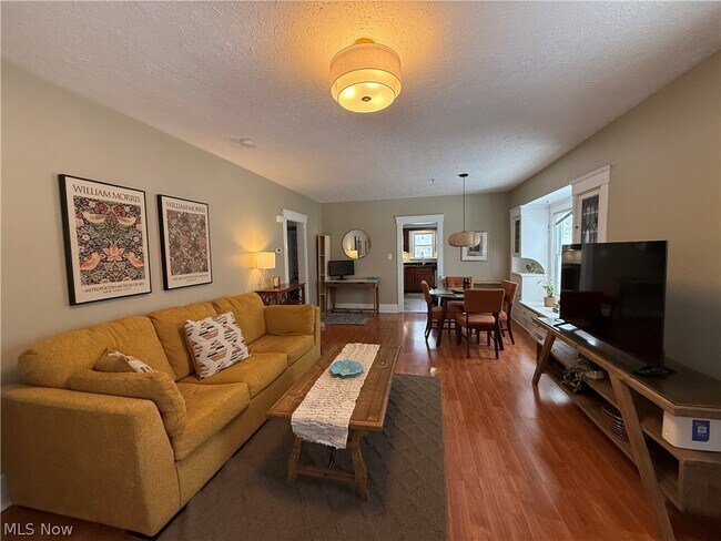 Building Photo - 3842 Parkdale Rd