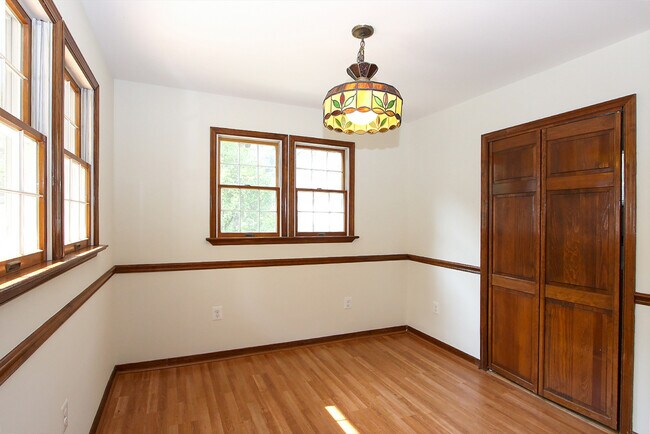 Building Photo - 2204 Luzerne Ave