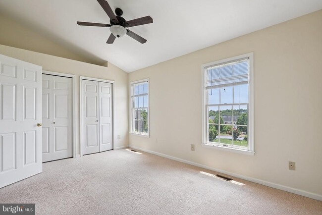 Building Photo - 43971 Kitts Hill Terrace