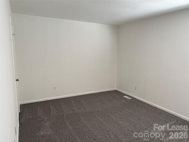 Building Photo - 8526 Castle Pine Ct
