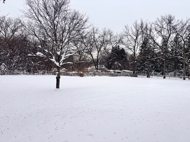 Building Photo - 330 E River Rd