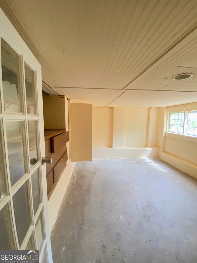 Building Photo - 234 Broad St