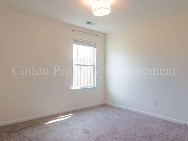 Building Photo - 6224 Centipede Pl