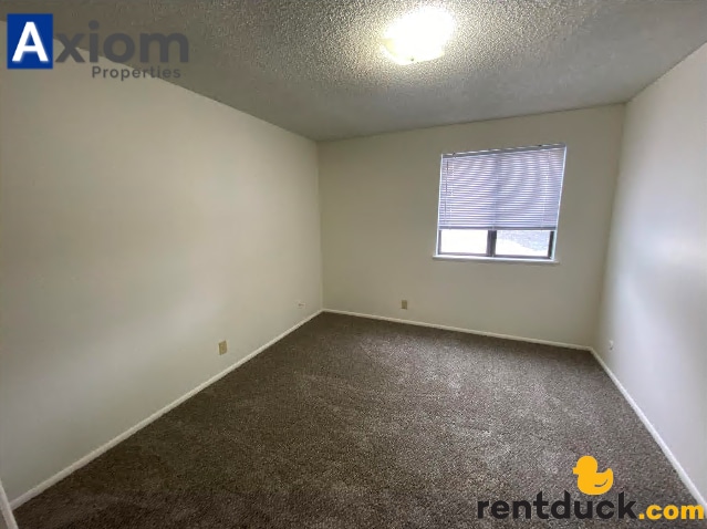 Building Photo - 1518 Bench Rd