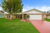 Building Photo - 2811 Queen Palm Dr