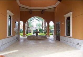 Building Photo - Serenata - 108