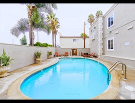 Building Photo - Narbonne