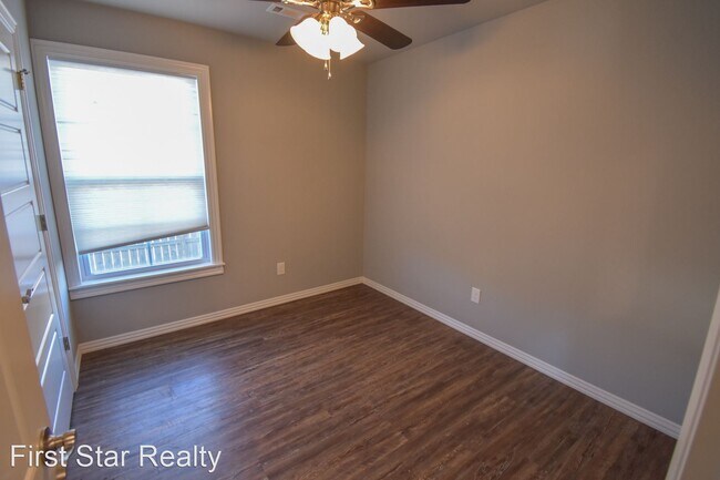 Building Photo - 4 br, 2 bath House - 760 Captain Marshall ...